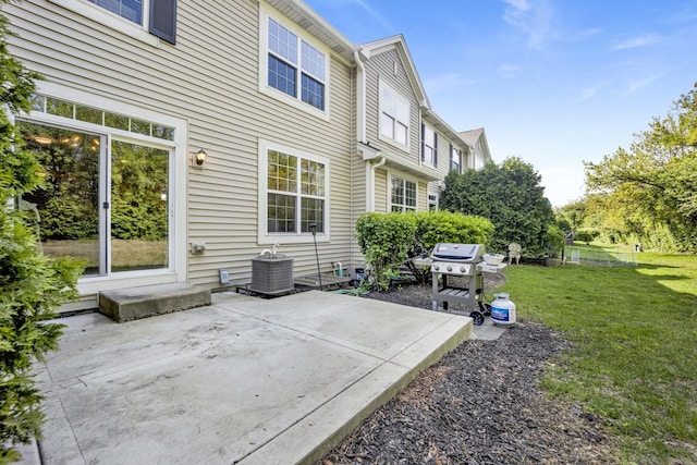 332 Buckingham Ct, Lombard, IL 60148 - view of patio / terrace with grilling area