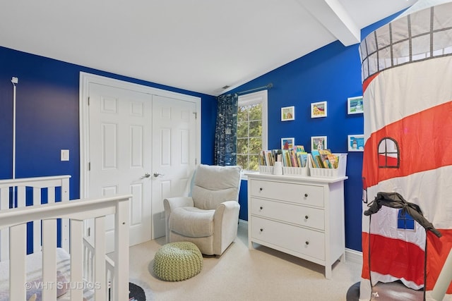 720 Beaver Rd, Glenview, IL 60025 - bedroom featuring carpet floors, a closet, and baseboards