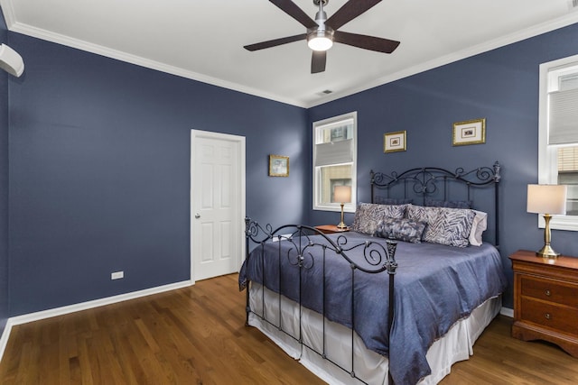 1237 W Farwell Ave Unit 2W, Chicago, IL 60626 - bedroom featuring wood finished floors, ornamental molding, baseboards, and a ceiling fan
