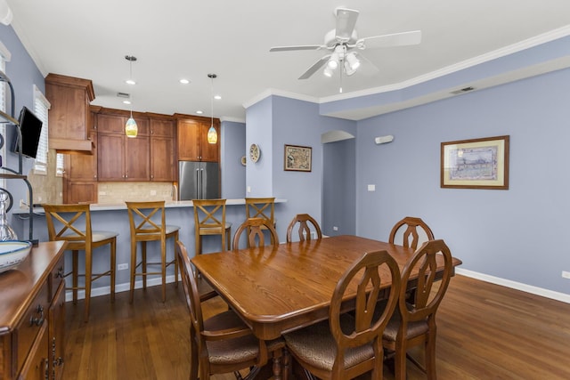 1237 W Farwell Ave Unit 2W, Chicago, IL 60626 - dining area with dark wood finished floors, arched walkways, ceiling fan, recessed lighting, and baseboards