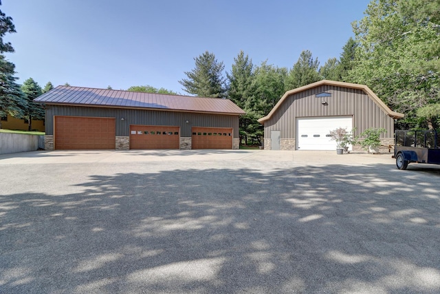 701A Hill Dr, Rock Falls, IL 61071 - view of detached garage