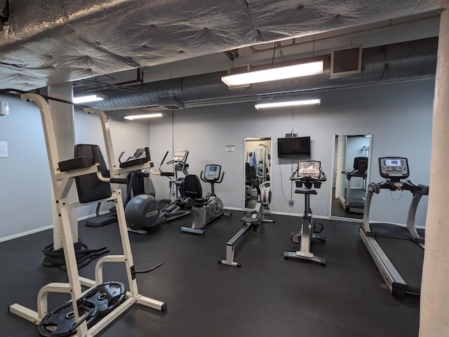420 S Clinton St Unit 408A, Chicago, IL 60607 - gym with baseboards