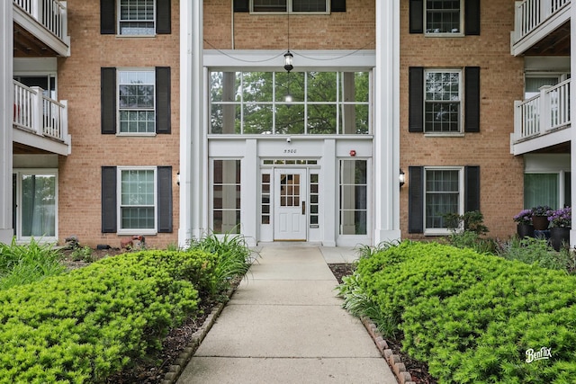 5500 Carriageway Dr Unit 213, Rolling Meadows, IL 60008 - property entrance featuring brick siding