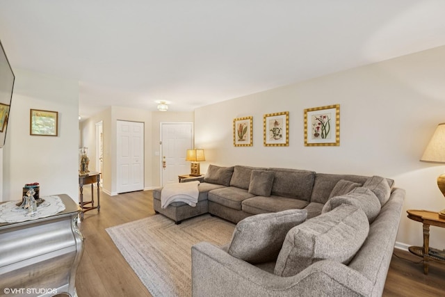 814 Butternut Ln Unit B, Mount Prospect, IL 60056 - photo 3