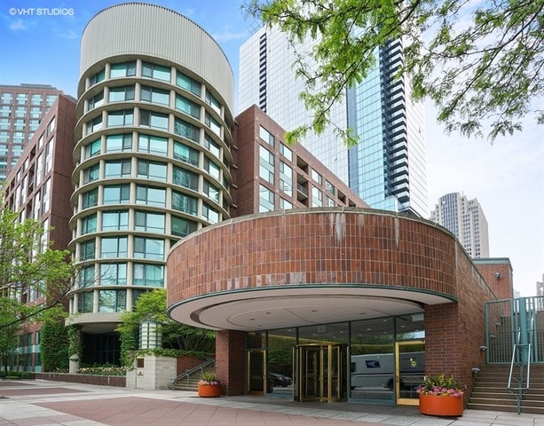 440 N Mcclurg Ct Unit 715, Chicago, IL 60611 - photo 1