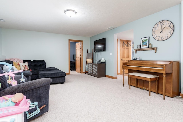 694 Lake Summerset Rd, Davis, IL 61019 - carpeted living area with baseboards