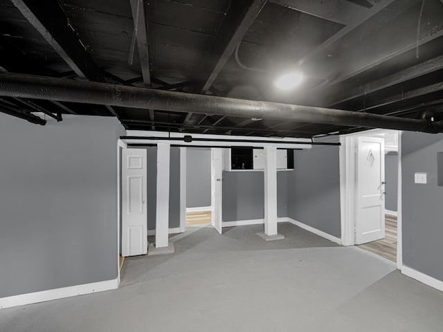 72 E 136th St, Riverdale, IL 60827 - finished below grade area with baseboards