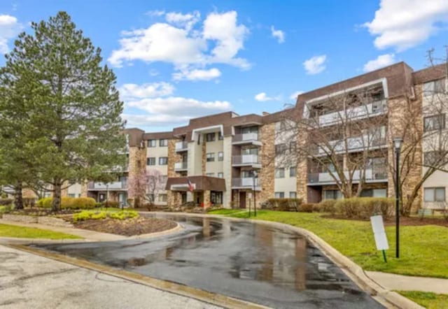 3300 N Carriageway Dr Unit 209, Arlington Heights, IL 60004 - view of apartment building / complex