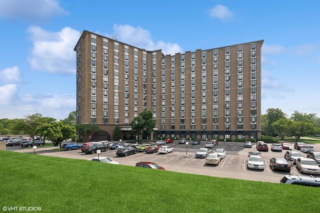 1 Renaissance Pl Unit 3Ph, Palatine, IL 60067 - view of property featuring uncovered parking