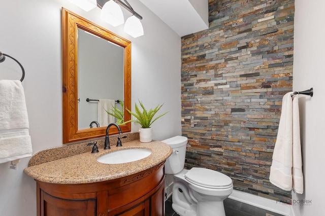 6517 Saddle Ridge Ct, Long Grove, IL 60047 - bathroom with vanity and toilet