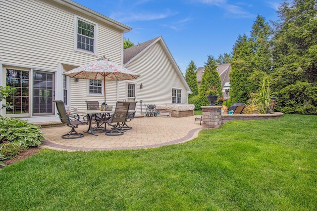 5N647 Forest Glen Ln, Saint Charles, IL 60175 - back of house featuring a patio and a lawn