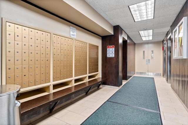 2901 S Michigan Ave Unit 903, Chicago, IL 60616 - community lobby featuring a paneled ceiling