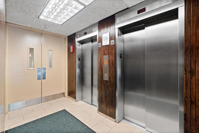 2901 S Michigan Ave Unit 903, Chicago, IL 60616 - lobby featuring a paneled ceiling