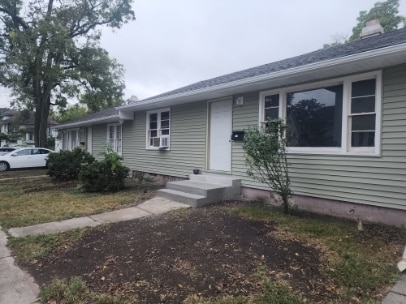 1184 E Merchant St, Kankakee, IL 60901 - photo 2