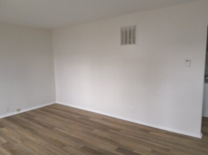 1184 E Merchant St, Kankakee, IL 60901 - photo 17
