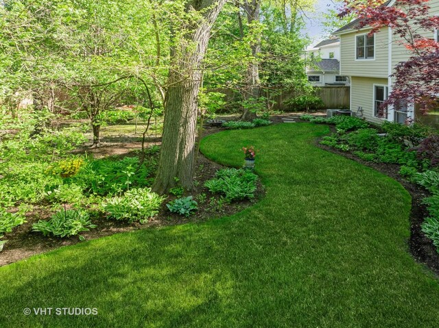 630 Juniper Rd, Glenview, IL 60025 - view of yard