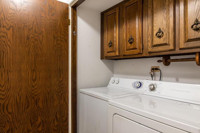 125 Boardwalk Pl Unit 101, Park Ridge, IL 60068 - laundry room featuring cabinet space and independent washer and dryer