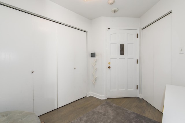 125 Boardwalk Pl Unit 101, Park Ridge, IL 60068 - entrance foyer featuring wood finished floors