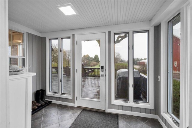 3838 Plainfield Rd, Oswego, IL 60543 - doorway with baseboards