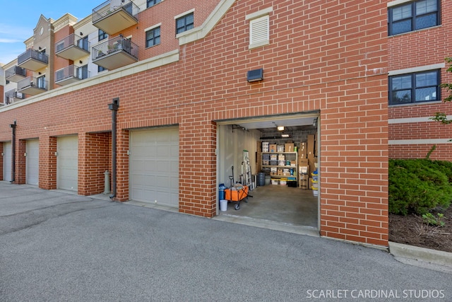 14 S Prospect St Unit 211, Roselle, IL 60172 - view of garage