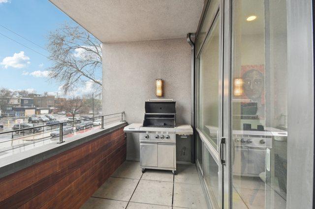 2424 W Chicago Ave Unit 202, Chicago, IL 60622 - view of balcony