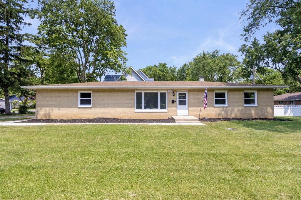 102 Pembroke Ave, Joliet, IL 60433 - photo 1