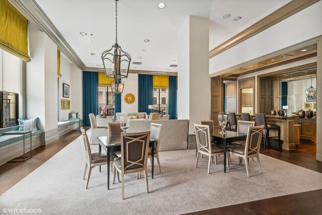 2550 N Lakeview Ave Unit N903, Chicago, IL 60614 - dining area with crown molding, recessed lighting, and wood finished floors