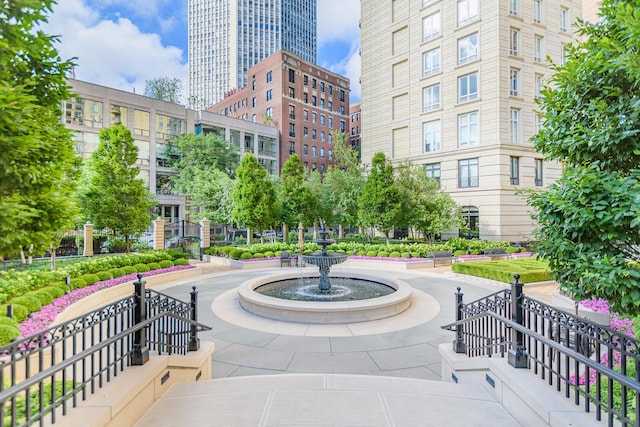 2550 N Lakeview Ave Unit N903, Chicago, IL 60614 - view of community