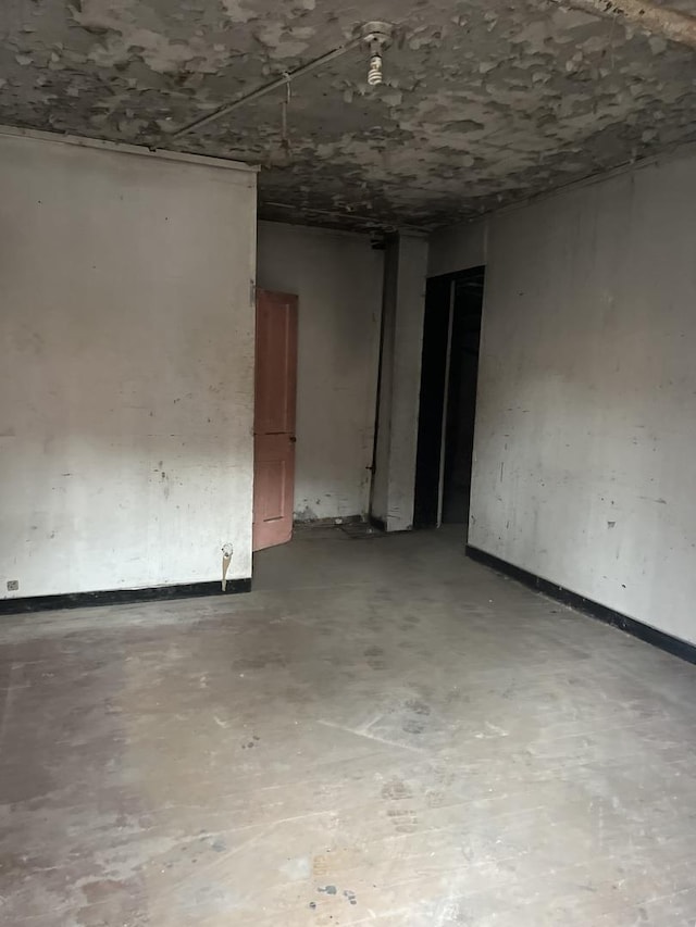 3362 S Giles Ave, Chicago, IL 60616 - unfurnished room featuring unfinished concrete floors