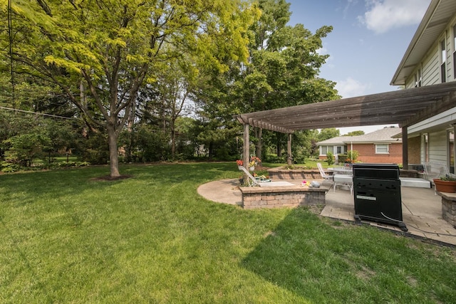 228 Cornell Ave, Des Plaines, IL 60016 - view of green lawn featuring a pergola and a patio area