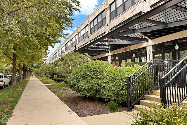 1111 W 14th Pl Unit 211, Chicago, IL 60608 - view of community with stairs