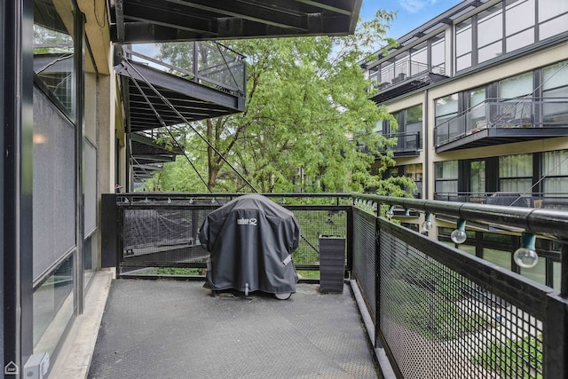 1111 W 14th Pl Unit 211, Chicago, IL 60608 - view of balcony