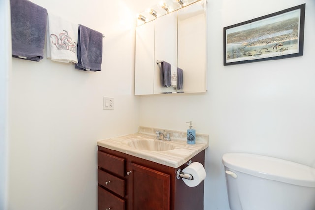 1239 W Jarvis Ave Unit 3, Chicago, IL 60626 - half bath featuring toilet and vanity