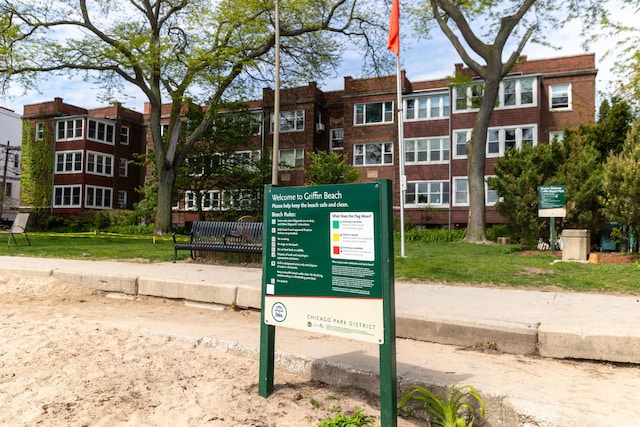 1239 W Jarvis Ave Unit 3, Chicago, IL 60626 - view of property's community