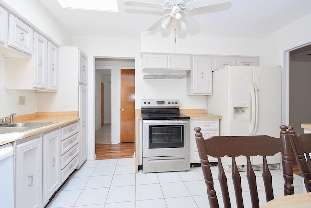 50 Ridgewood Rd, Elk Grove Village, IL 60007 - kitchen featuring white appliances, under cabinet range hood, a sink, ceiling fan, and light countertops