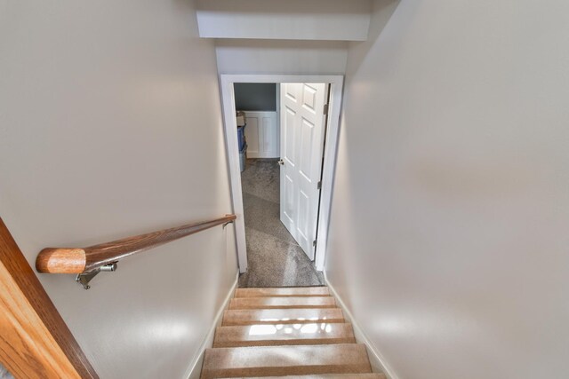 1403 N Motorola Dr, Pontiac, IL 61764 - staircase featuring carpet and baseboards