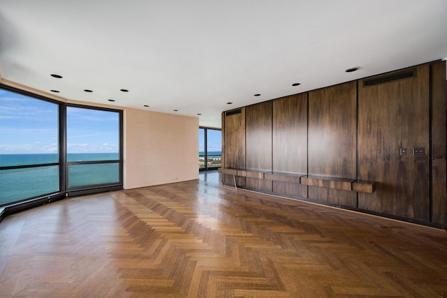 990 N Lake Shore Dr Unit 33E, Chicago, IL 60611 - spare room with expansive windows and a water view