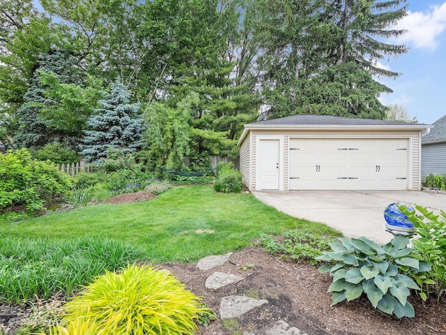412 7th Ave, La Grange, IL 60525 - view of grassy yard featuring a garage