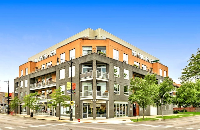 3201 W Leland Ave Unit 205, Chicago, IL 60625 - view of building exterior
