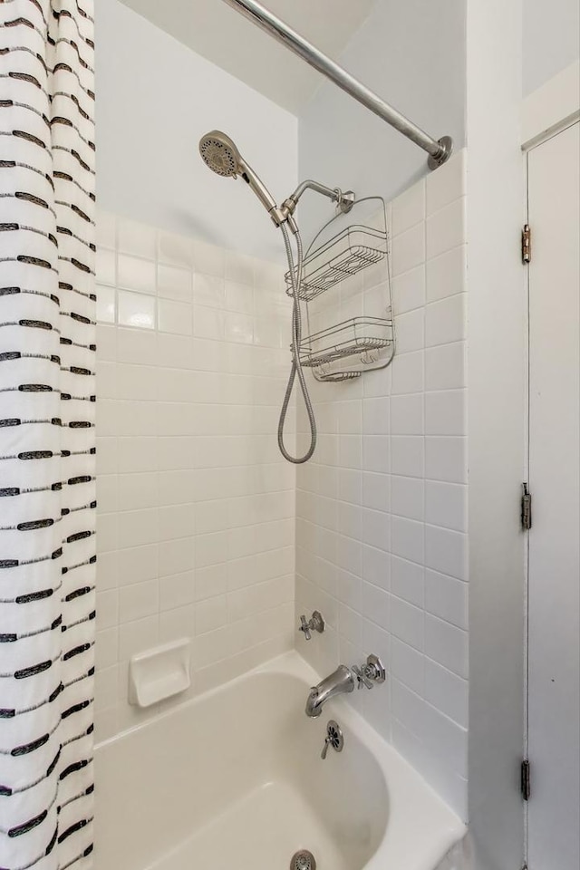 820 Woodbine Ave, Oak Park, IL 60302 - bathroom featuring shower / bath combo with shower curtain