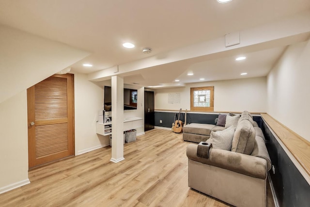820 Woodbine Ave, Oak Park, IL 60302 - living room featuring light wood-style flooring, recessed lighting, and baseboards