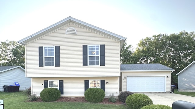 3905 Shasta Dr, Bloomington, IL 61705 - photo 1