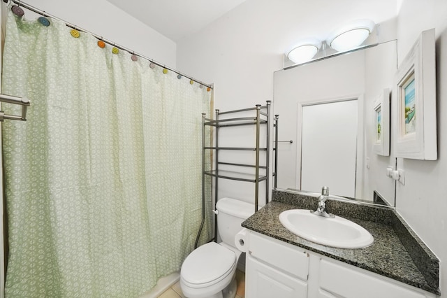 2023 W Rice St Unit 1E, Chicago, IL 60622 - full bathroom featuring toilet, vanity, and a shower with curtain