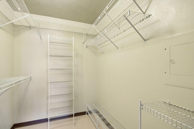 1S150 Spring Rd Unit 5F, Oakbrook Terrace, IL 60181 - view of walk in closet