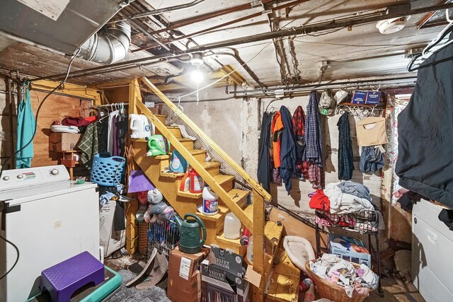 9620 S Exchange Ave, Chicago, IL 60617 - unfinished below grade area with washer / clothes dryer and stairway