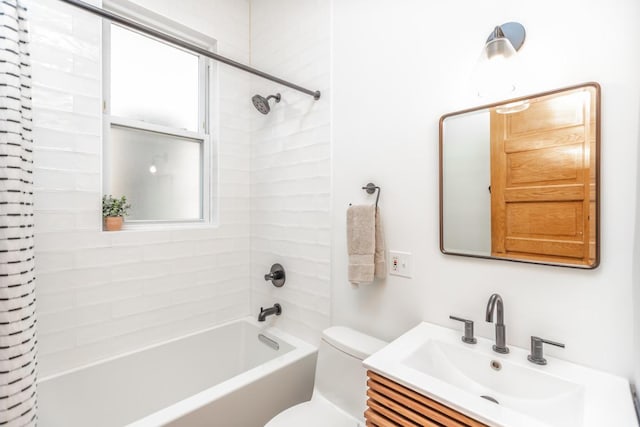 4805 S Langley Ave, Chicago, IL 60615 - full bathroom with shower / bath combo, toilet, and vanity