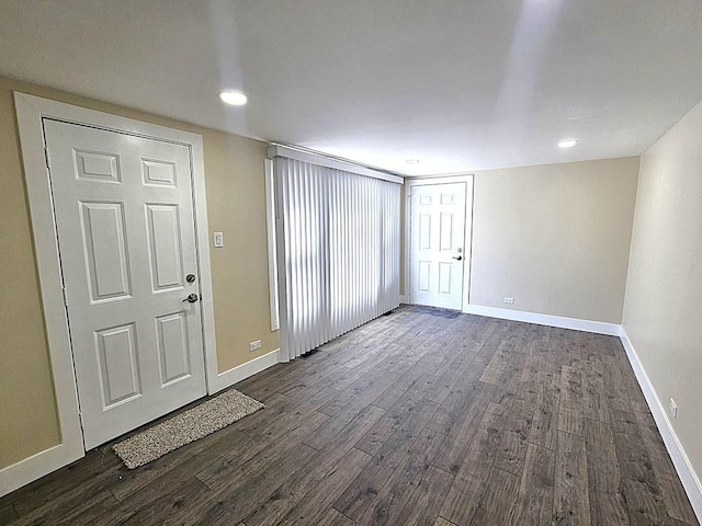 1343 E Anderson Dr, Palatine, IL 60074 - foyer with dark wood-type flooring, baseboards, and recessed lighting