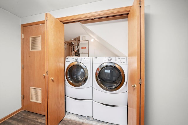 6235 S Knox Ave Unit K, Chicago, IL 60629 - laundry area with washer and clothes dryer and wood finished floors
