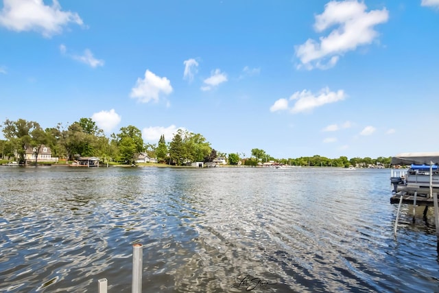 3019 Crescent Ave, Mchenry, IL 60050 - dock area with a water view