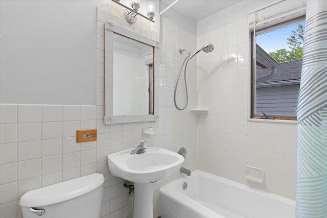 9 Craig Ter, Lake Zurich, IL 60047 - bathroom with shower / bathtub combination with curtain and tile walls